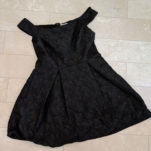 Black offshoulder dress - black